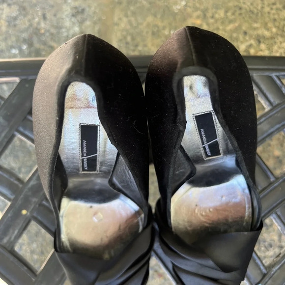 Amanda Wakeley NANA Black Satin high heels shoes size 40 - Picture 6 of 10